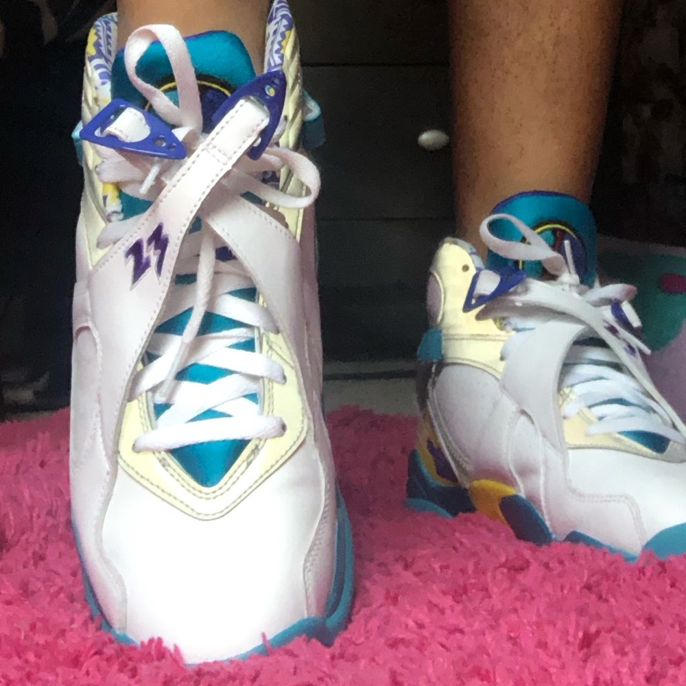Women’s Air Jordan 8 Retro ‘White Aqua’